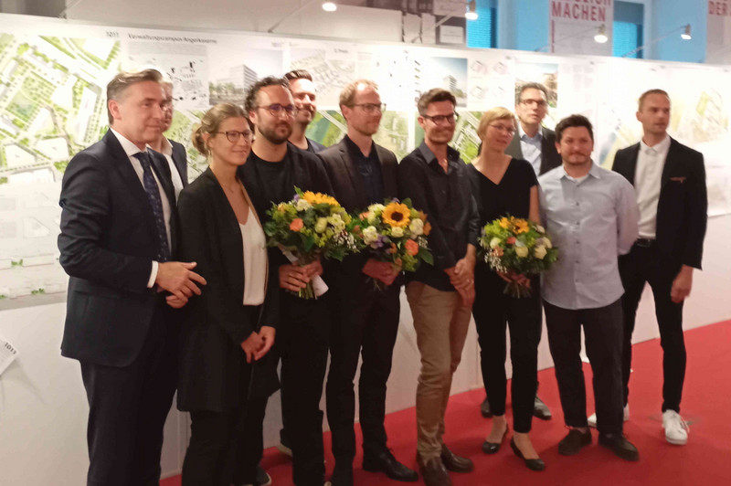 Gruppenfoto der Preisträgerinnen und Preisträger 