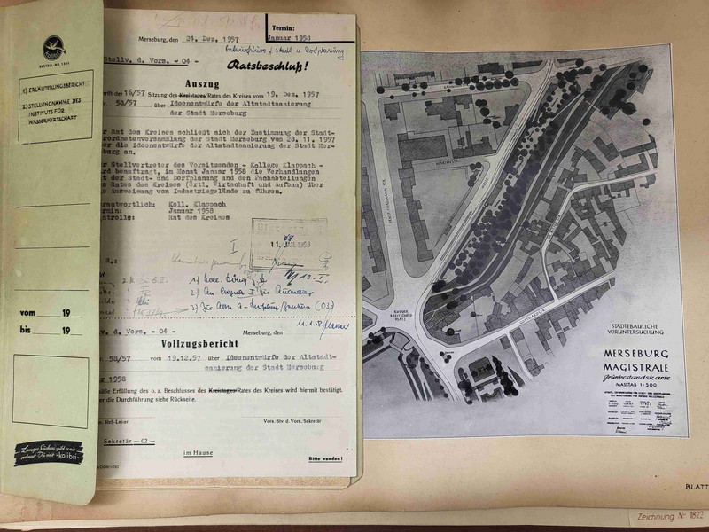 Akte zur Altstadtsanierung der Stadt Merseburg mit Grünbestandskarte